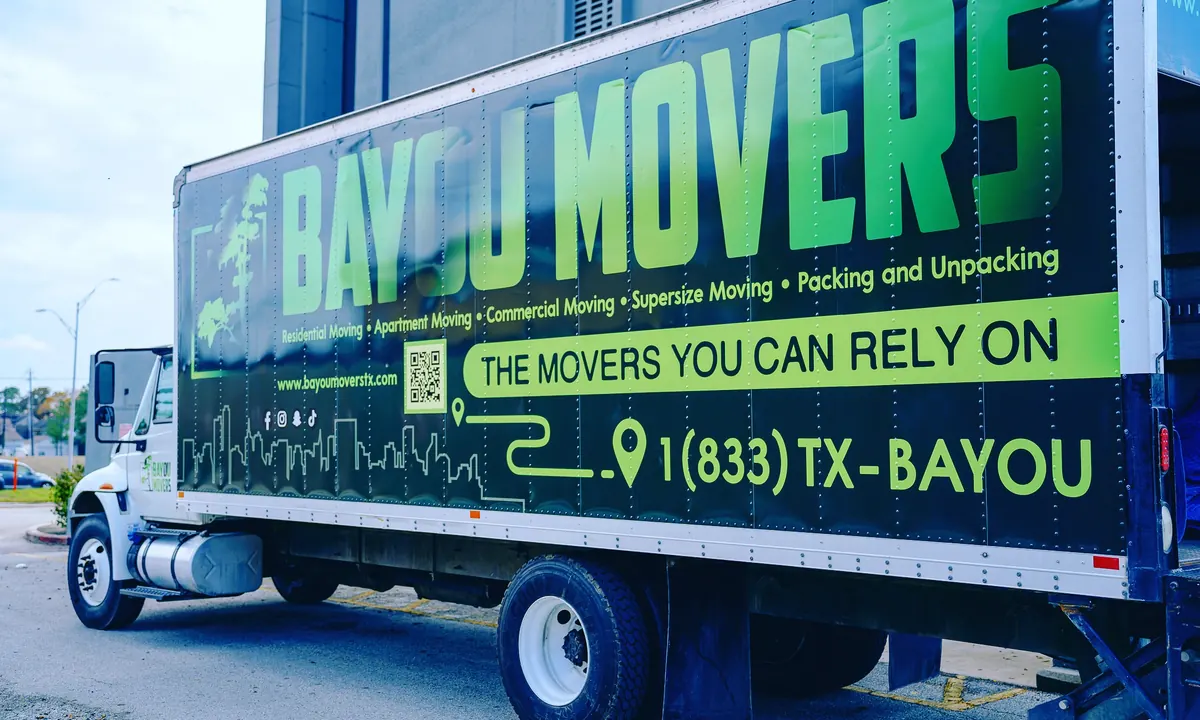 Bayou Movers branded Houston moving truck serving the League City area