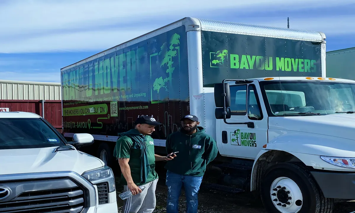 Bayou Movers branded Houston moving truck serving the The Woodlands area