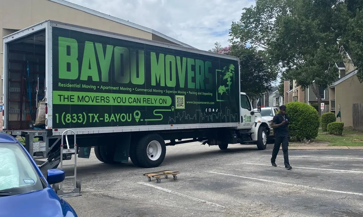 Bayou Movers apartment moving service available in Uptown Houston, Texas