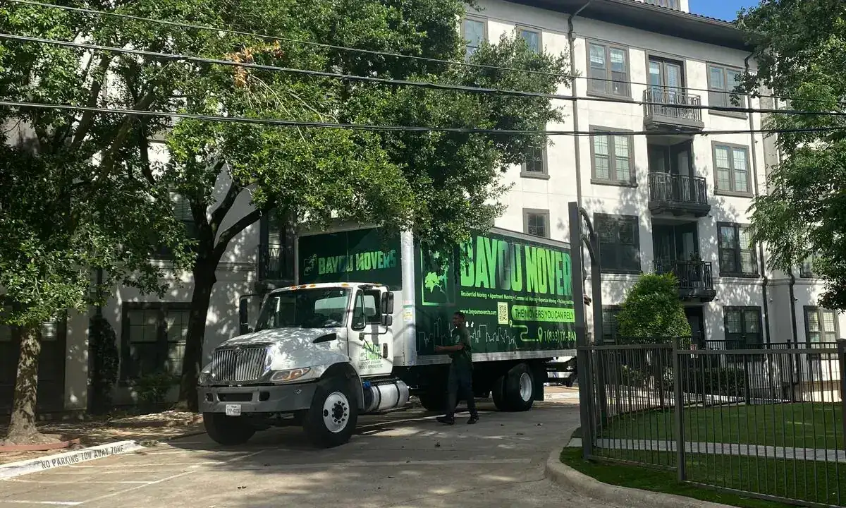 Bayou Movers apartment moving service available in Museum District, Texas