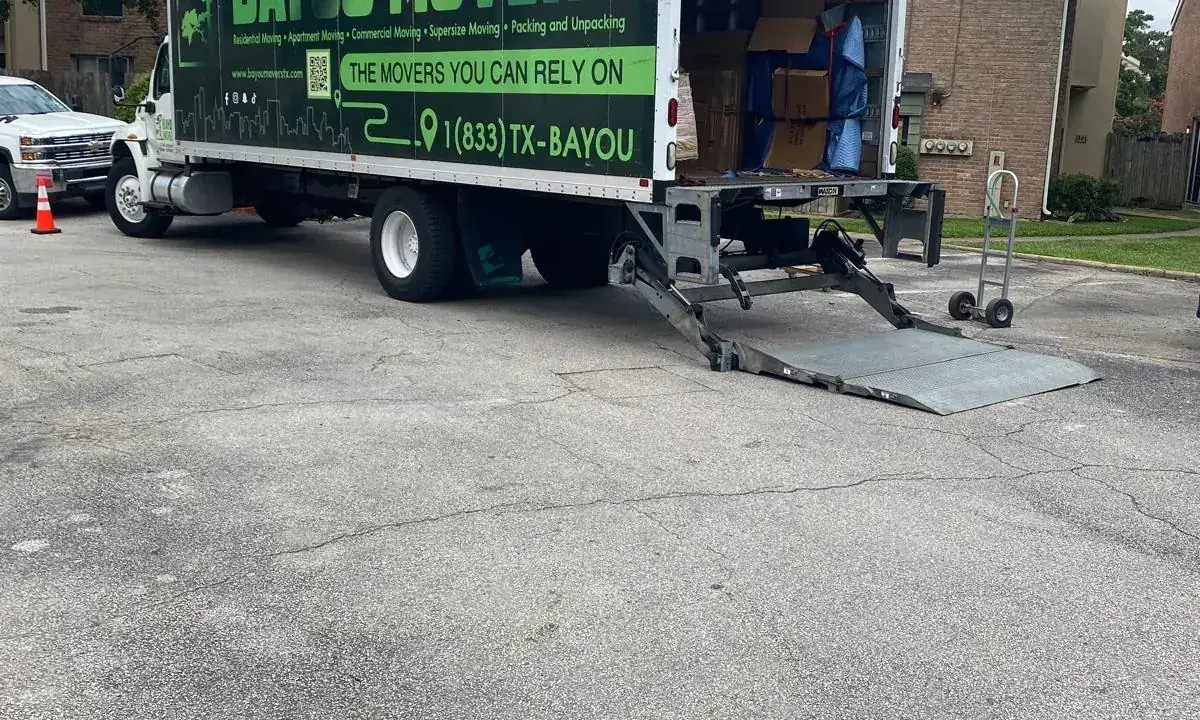 Bayou Movers crew and liftgate loading service available in Richmond, Texas