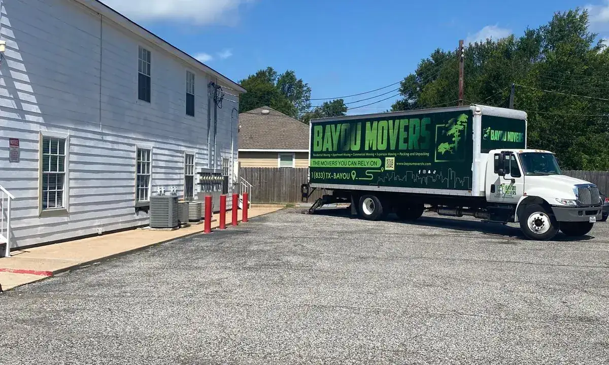 Bayou Movers truck supporting residential moves in Oak Forest, Texas